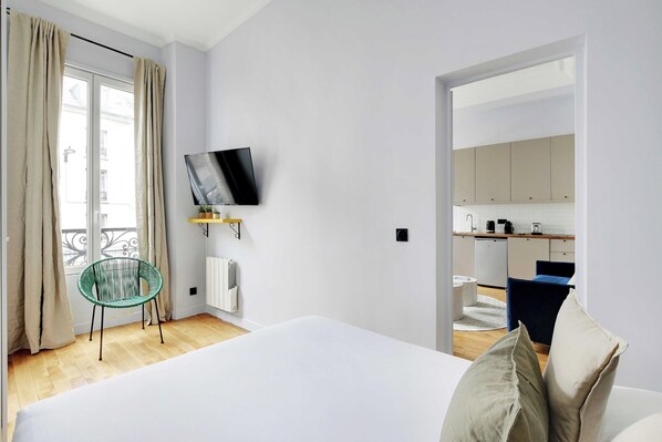 Appartement | 1 slaapkamer, een laptopwerkplek, een strijkplank/strijkijzer