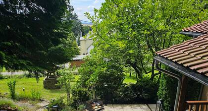 Maison de vacances au bord de la forĂȘt avec vue plein sud