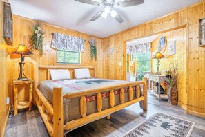 4 bedrooms, desk, iron/ironing board, free WiFi - *Spacious 4BD Lodge Near TOWN! Hot Tub + Fire Pit* (Sevierville)