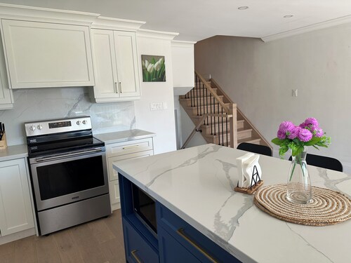 2 Bedroom 1 Bathroom house with self check in