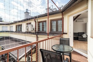 公寓, 陽台 | 陽台