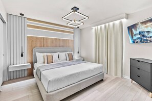 8 Schlafzimmer, Bügeleisen/Bügelbrett, Reisekinderbett, WLAN