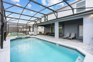 Beheizter Pool
