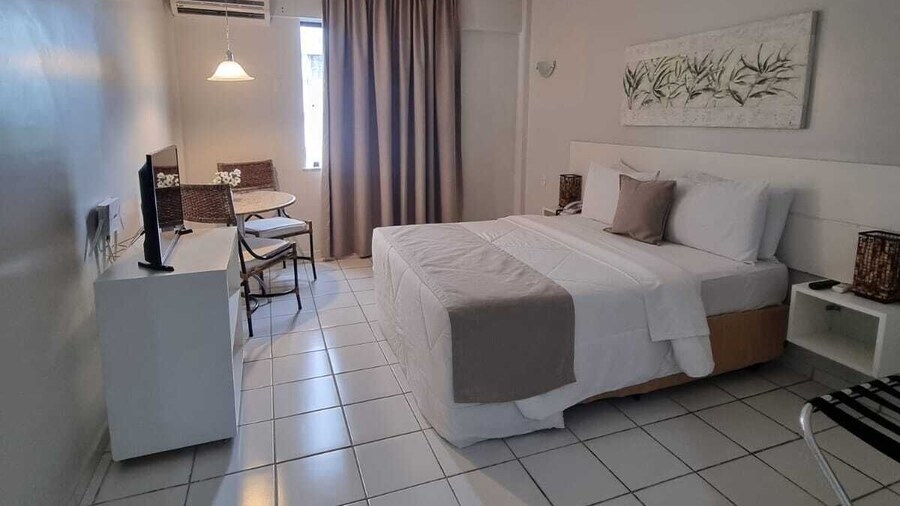 Tarik Fontes Plaza Hotel