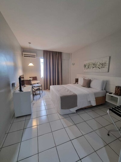 Tarik Fontes Plaza Hotel