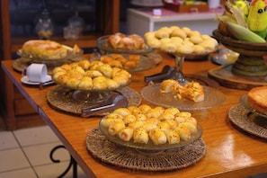 Free daily buffet breakfast