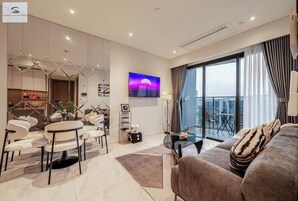 Deluxe Apartment, 2 Bedrooms, Non Smoking, City View | View from room