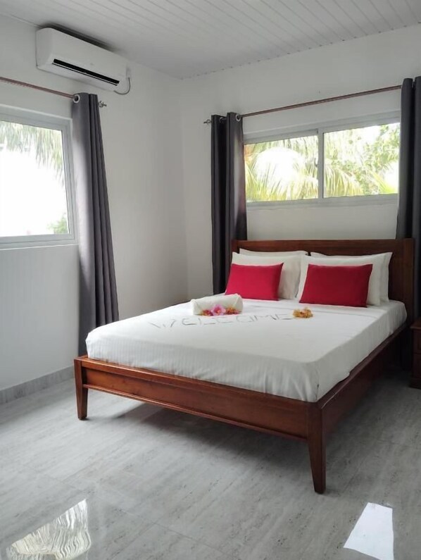 Deluxe Double Room | In-room safe, laptop workspace, blackout drapes, soundproofing
