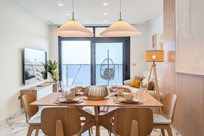 Dining - SUNSET SAILORS sun & beach apartments (Benidorm)
