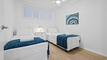 Desk, iron/ironing board, WiFi, bed sheets