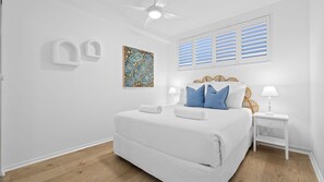 3 bedrooms, desk, iron/ironing board, WiFi