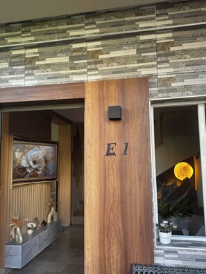 Exterior detail - High Standing Duplex - Pool & Sun (Mohammedia)