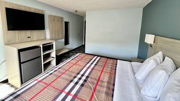 Standard Room, 1 King Bed