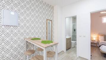 1 bedroom, iron/ironing board, internet, bed sheets