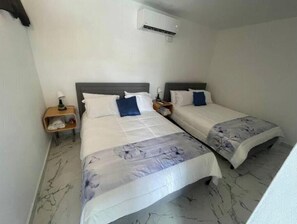 1 bedroom, internet, bed sheets