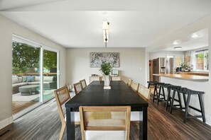 Dining - The South Perry Perch ~ 5BD Family Retreat (Spokane)