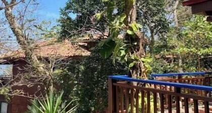 Saboga Beachfront Villa - Island Getaway for 11
