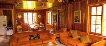 Cabin in Cerro Punta 6BR, Fireplace, Hiking