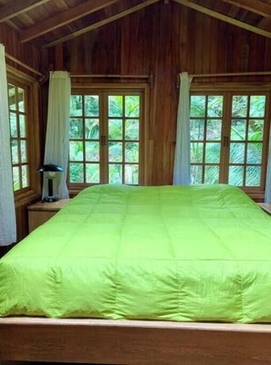 2 bedrooms, Internet, bed sheets - Eco-Cabin in Cerro Punta (Cerro Punta)