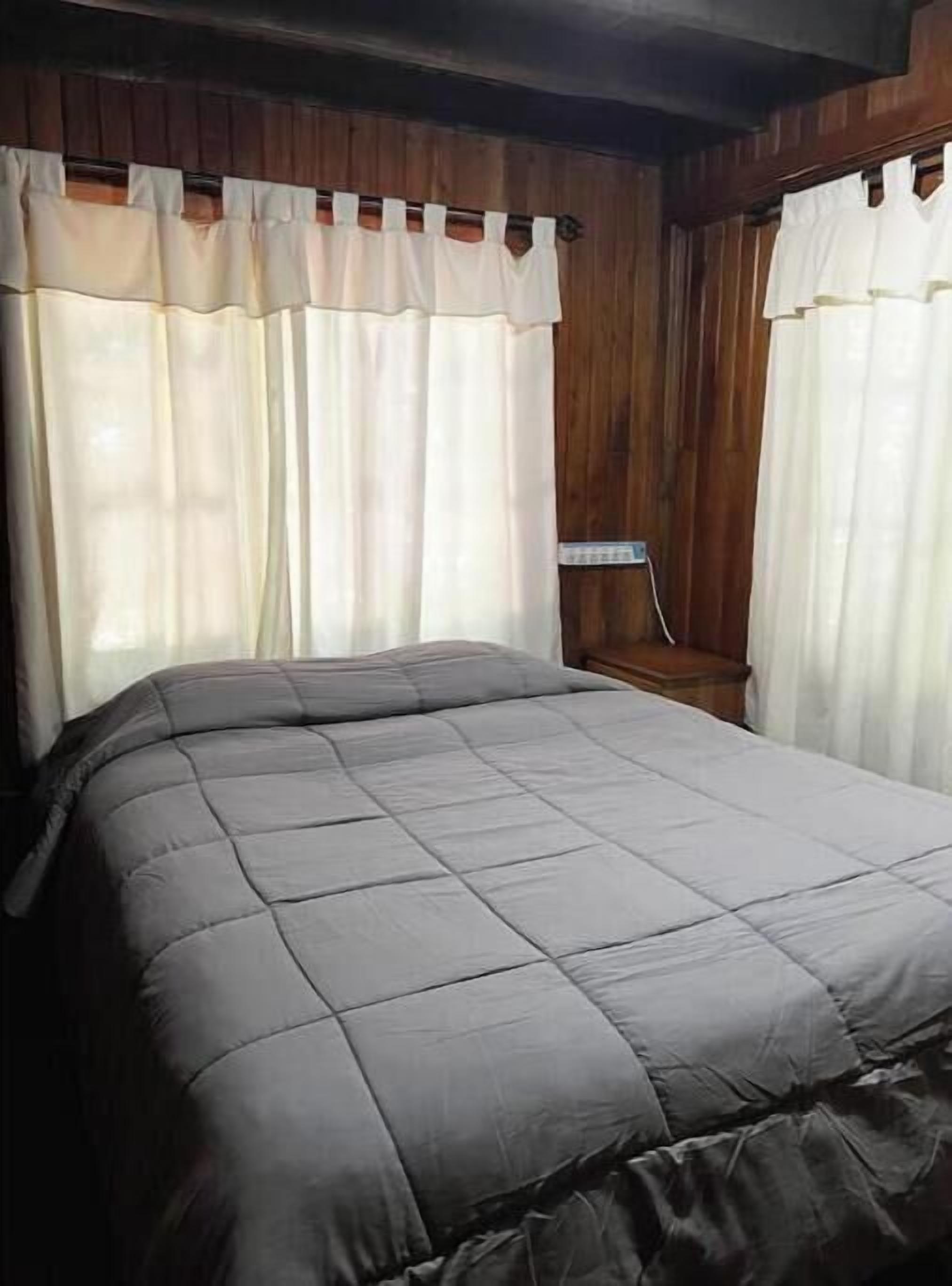 2 dormitorios y Internet