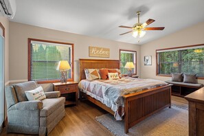4 Schlafzimmer, Bügeleisen/Bügelbrett, Internetzugang, Bettwäsche