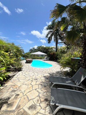 Alberca al aire libre 