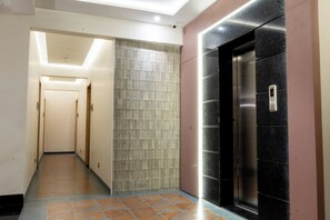 Executive Room, Non Smoking, Air conditioning | Egyptian cotton sheets, premium bedding, pillow-top beds