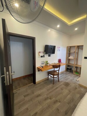 Grand kamer, 1 queensize bed | Een bureau, een laptopwerkplek, gratis wifi, beddengoed