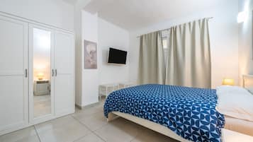 1 chambre, bureau, fer et planche Ă repasser, Wi-Fi