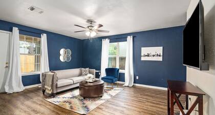 12D- Charming 3-Bedroom Apt in Cypress, In-Unit Washer&Dryer + 2 Parking Spaces