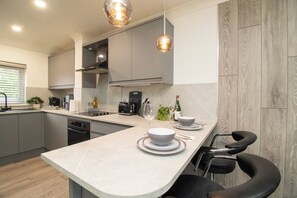 Private kitchen - VELVET VISTA (Basildon)