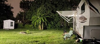 Quaint and Quiet Tiny Home Steps From Downtown New Port Richey