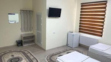 Basic Triple Room, Canal View