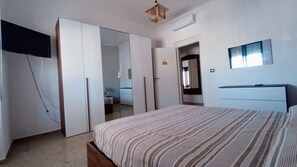3 bedrooms, internet, bed sheets