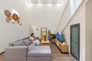 Maison de style japonais, 3 chambres, vue cour intérieure, en bord de plage | Coin séjour