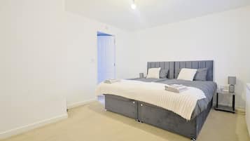 3 bedrooms, iron/ironing board, free WiFi, bed sheets