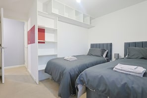 3 habitaciones, tabla de planchar con plancha y wifi gratis