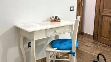 Standard Double Room | Iron/ironing board, free WiFi, wheelchair access