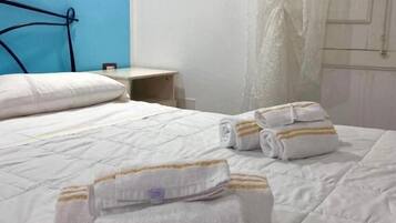 Standard-Doppelzimmer | Bügeleisen/Bügelbrett, kostenloses WLAN, Rollstuhlgeeignet