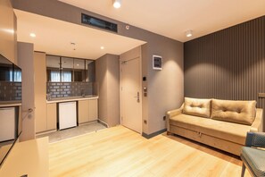 Suite Deluxe, vista a la ciudad | Cocina privada