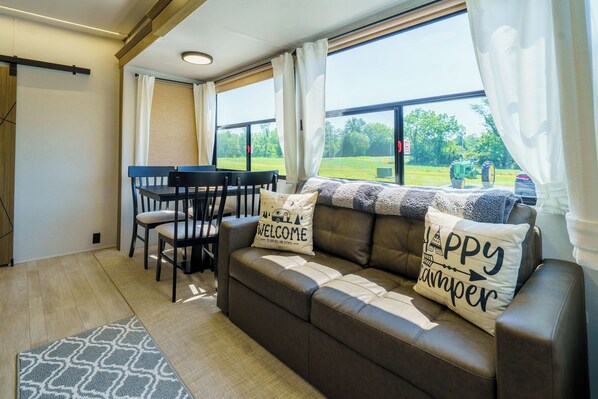 Älytelevisio, kirjoja