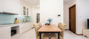 Apartment Landmark 81 by Urban Home