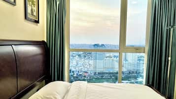 Habitación superior, 2 habitaciones, balcón, vista a la ciudad | Vista desde la habitación