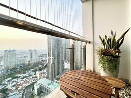 Kamar Superior, 2 kamar tidur, balkon, pemandangan kota | Minibar dan didekorasi berbeda-beda