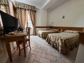 Bed sheets - Hotel Pace (San Giovanni Rotondo)