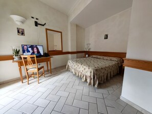 Chambre Double, 1 lit double, climatisation