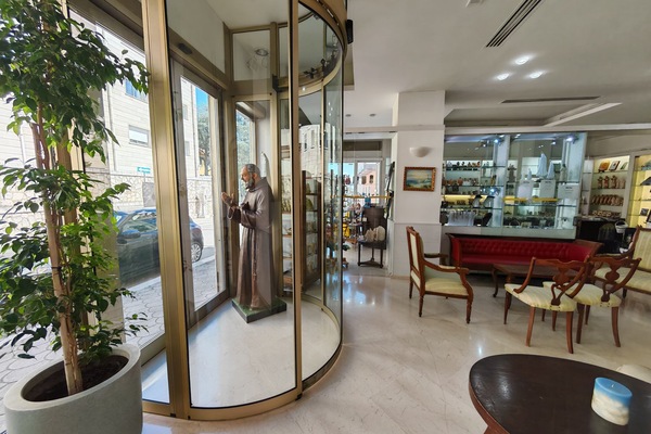 Majoituspaikan sisäänkäynti