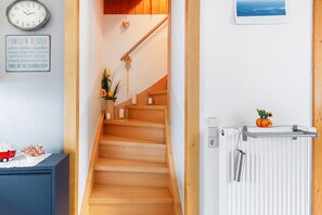 Interior - Apartment 'Ferienwohnung am Rosenberg' with Shared Garden, Wi-Fi and Air Conditioning (Stockach)