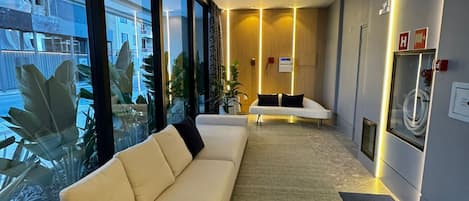 Laptop workspace, free WiFi