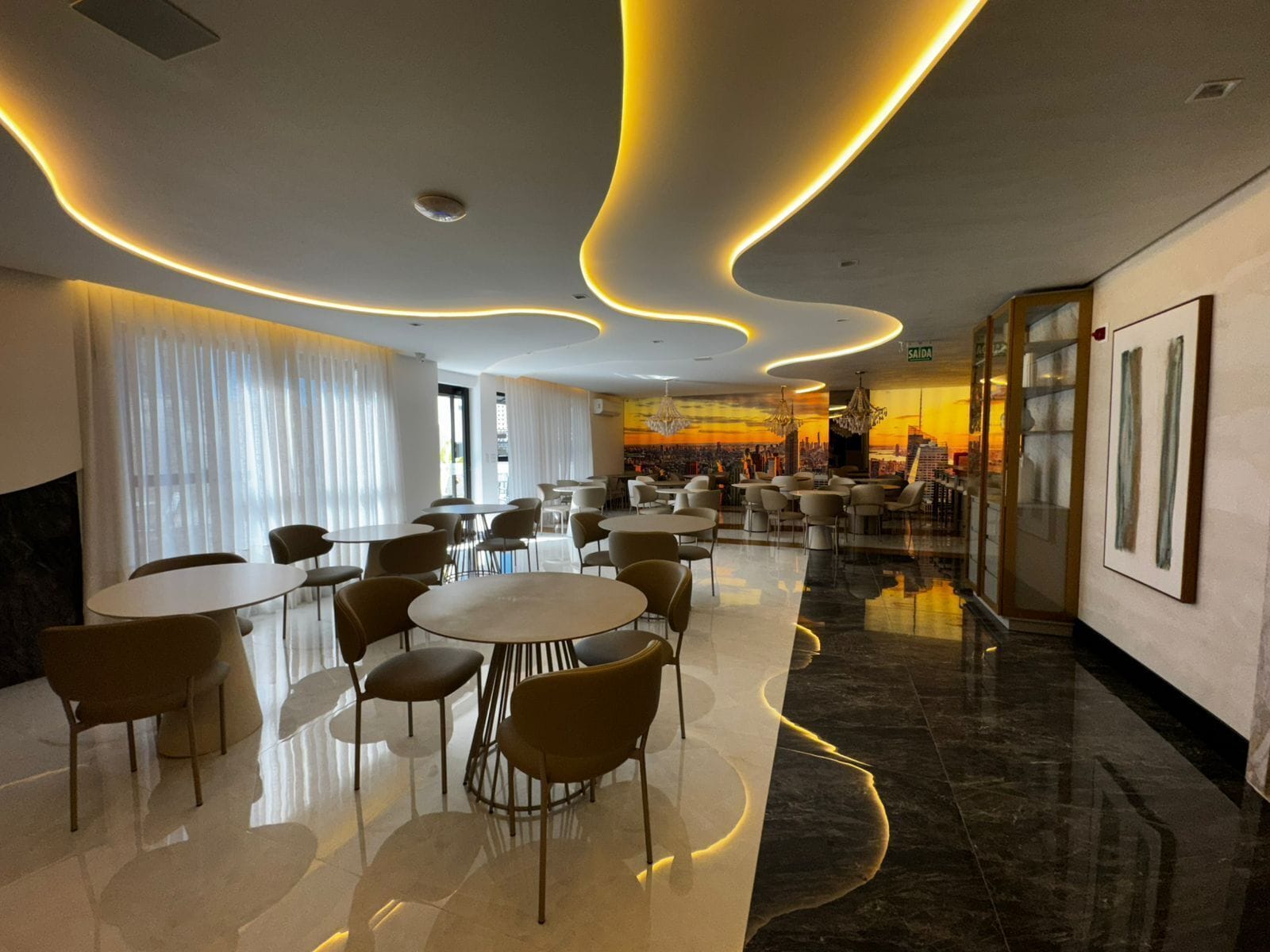 Desayuno continental diario (BRL 100 por persona)